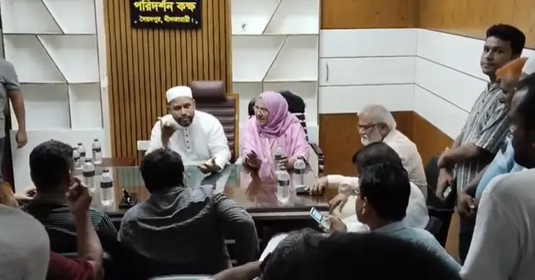 দুই এমপির ‘তীব্র বাকবিতণ্ডা’